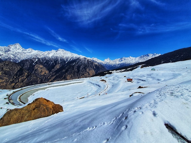 auli a beautifull hill station of Uttarakhand